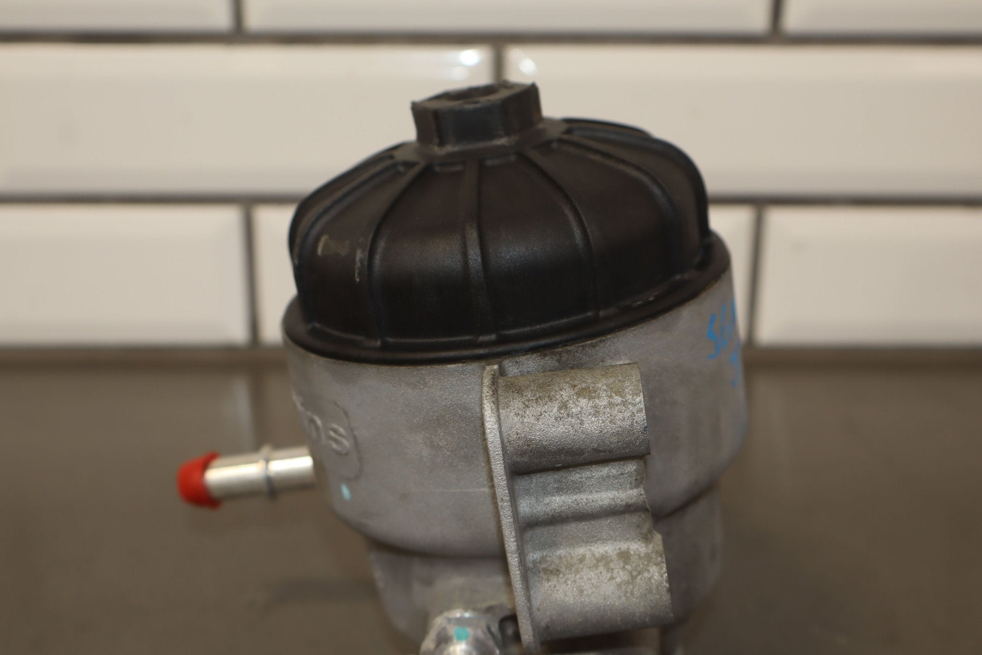 16-18 Nissan Titan XD 5.0L V8 Cummins Diesel Fuel Filter Housing(Engine Mounted)