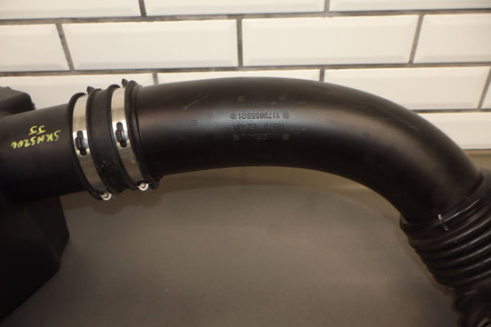 16 - 19 Nissan Titan 5.0L V8 Diesel OEM Air Intake Cleaner Tube Box Base