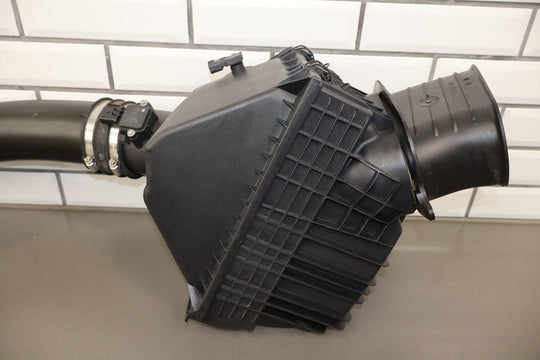 16 - 19 Nissan Titan 5.0L V8 Diesel OEM Air Intake Cleaner Tube Box Base