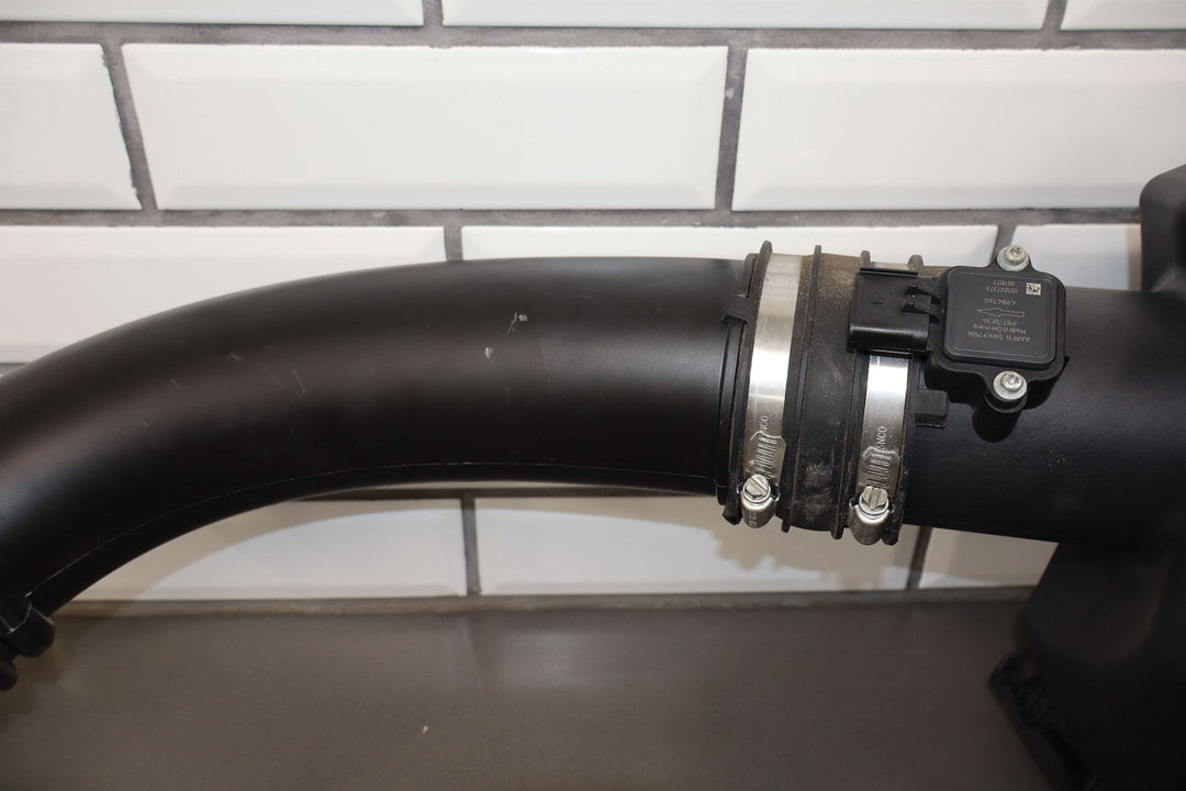 16 - 19 Nissan Titan 5.0L V8 Diesel OEM Air Intake Cleaner Tube Box Base