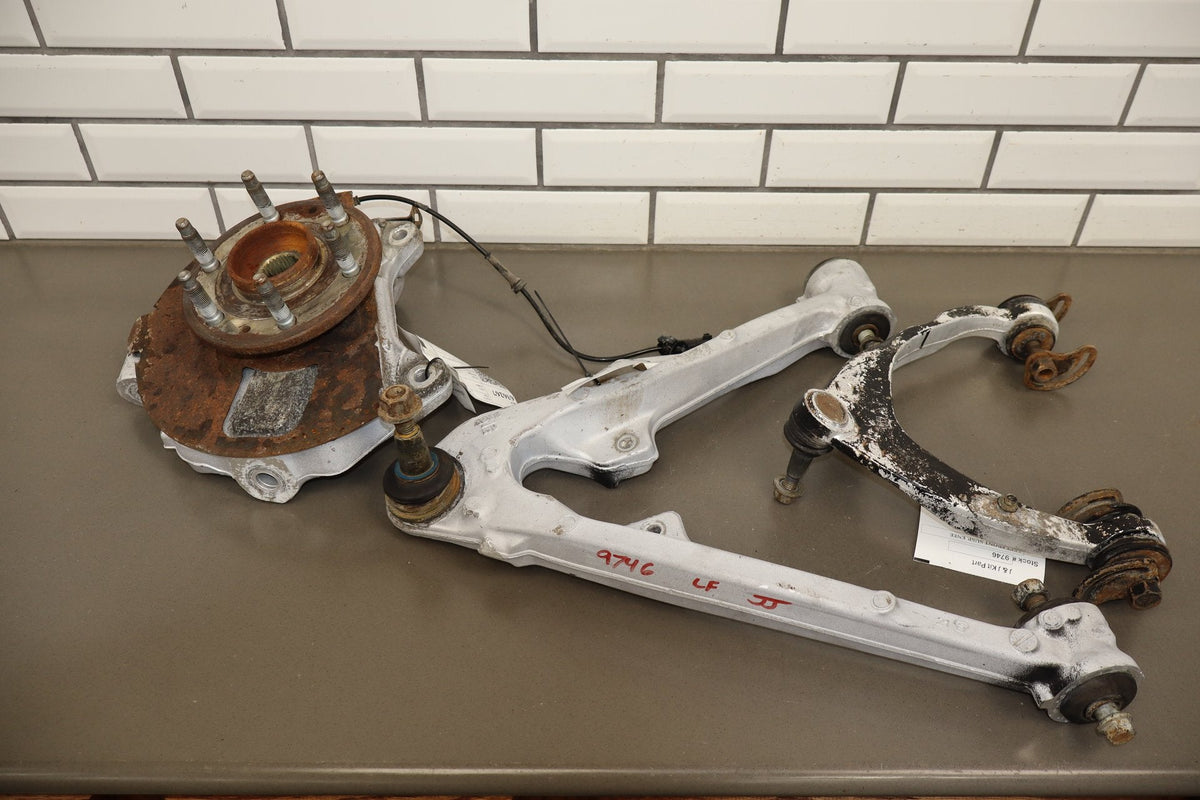 16-20 Cadillac Escalade LF Knee Hub Arms 23420263
