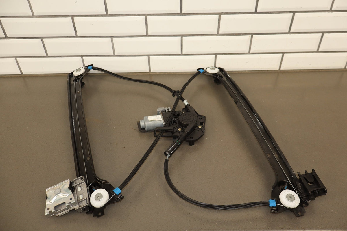 16-20 OEM Tesla Model X Front Right Window Regulator Motor
