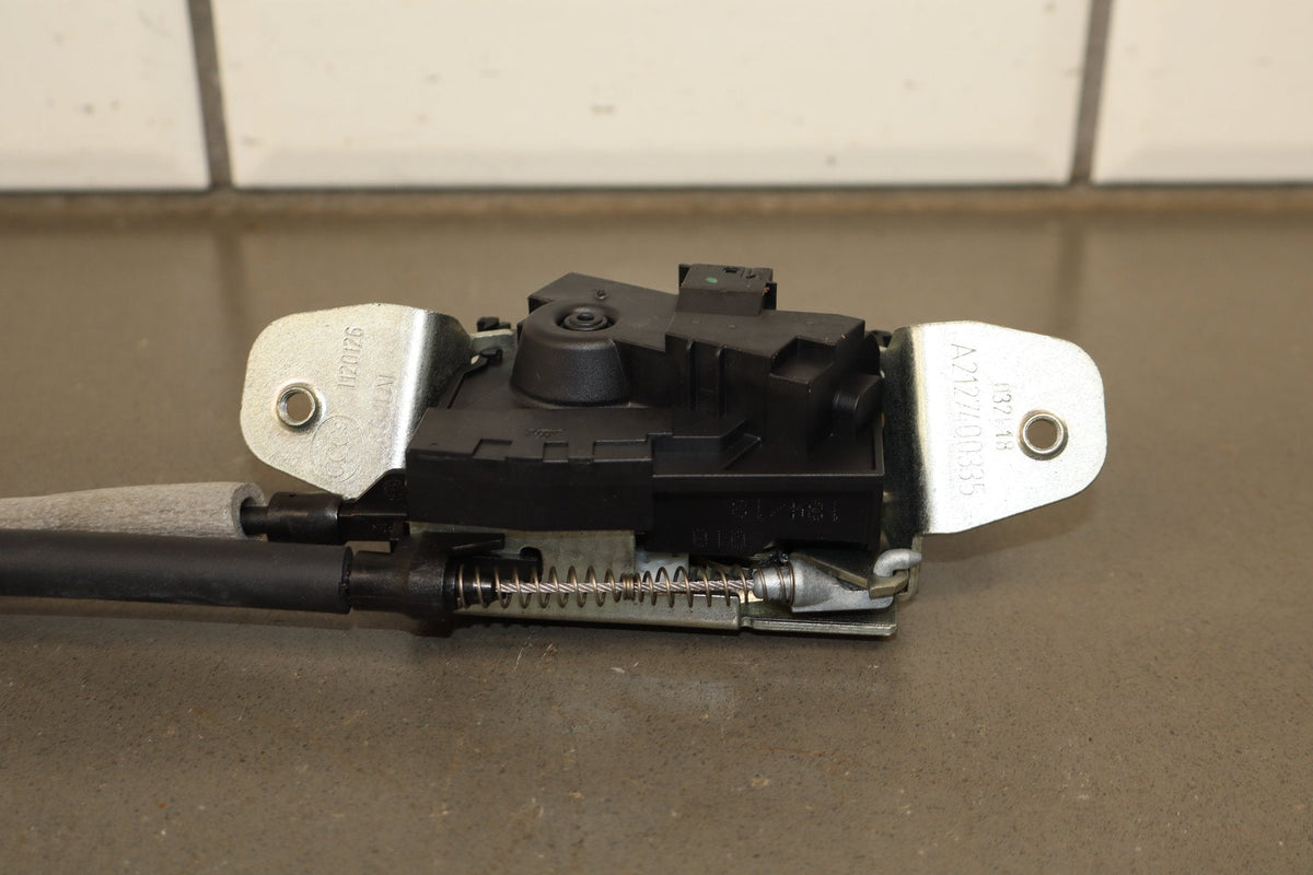 16-20 OEM Tesla Model X Liftgate Tailgate Latch Actuator