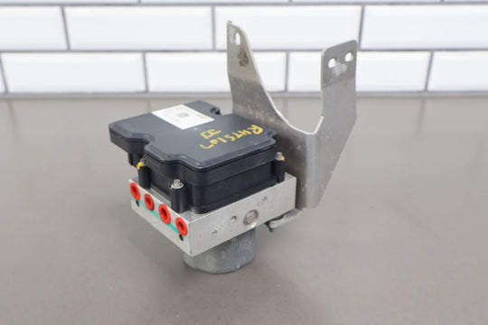 16 - 20 Tesla Model X ABS Anti - Lock Brake Pump & Module W/ Bracket 1037797 - 00 - D