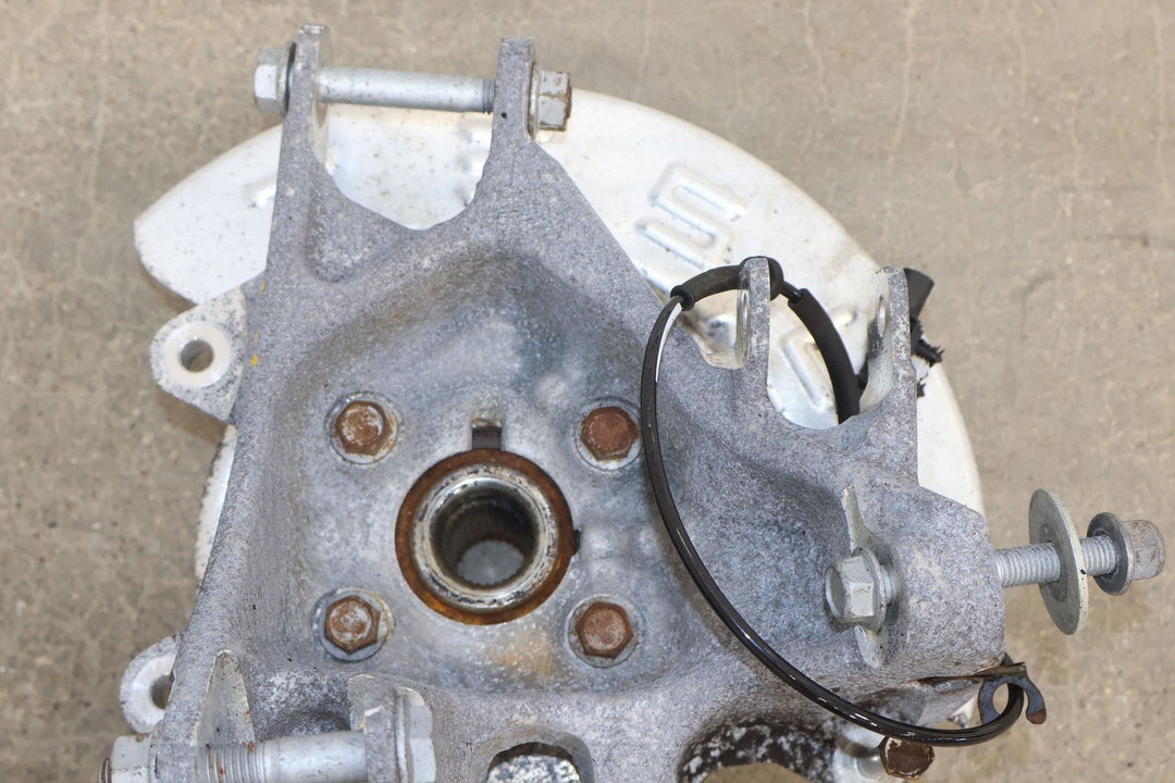16 - 20 Tesla Model X Rear Right RH Spindle Knuckle W/ Hub (61K Miles)