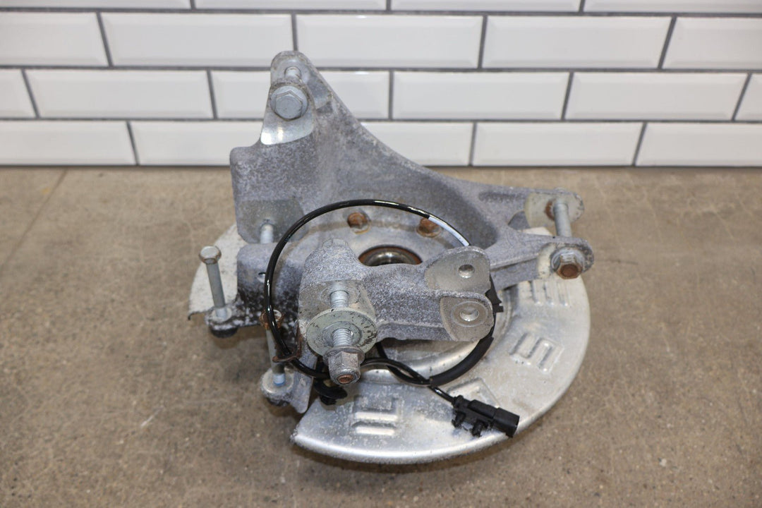 16 - 20 Tesla Model X Rear Right RH Spindle Knuckle W/ Hub (61K Miles)