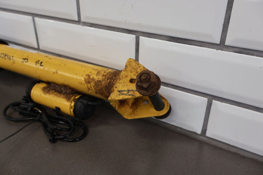 16 - 21 Jeep Grand Cherokee SRT Rear Right Active Dampening Shock (68289074AC) 70K