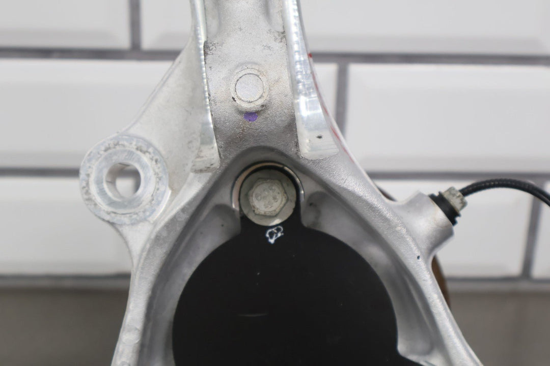 16 - 22 Chevy Camaro Front Left LH Spindle Knuckle W/ Hub & ABS Sensor (51K)