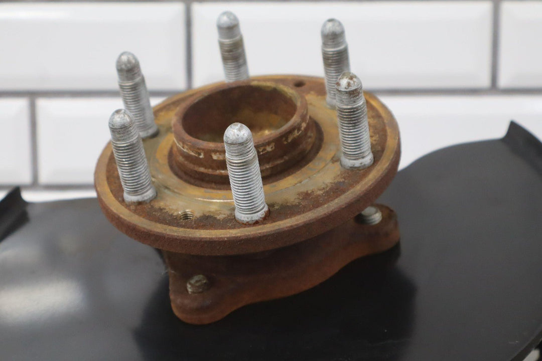 16 - 22 Chevy Colorado 4x4 Passenger Right Spindle Knuckle OEM 23298403