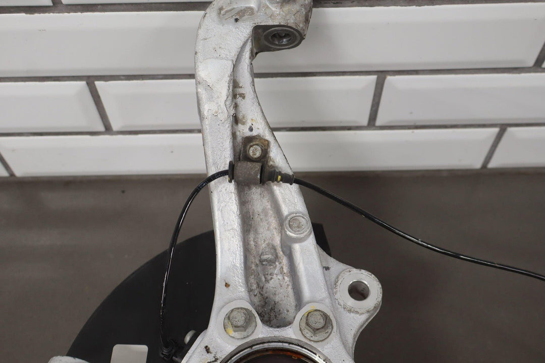 16 - 22 Chevy Colorado 4x4 Passenger Right Spindle Knuckle OEM 23298403