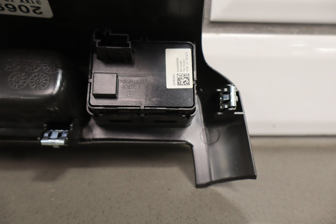 16 - 22 Chevy Colorado Dash Mounted Heated Seat Switch Panel OEM