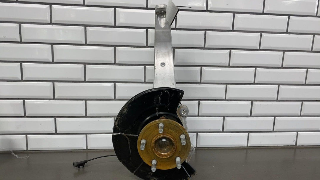 16 - 22 Jeep Grand Cherokee Driver Left Front Spindle / Knuckle (SDA) P04877659AC