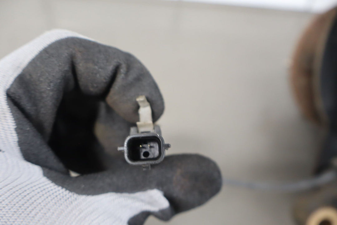 16 - 23 Nissan Titan XD Left Driver Front Spindle Hub Sensor