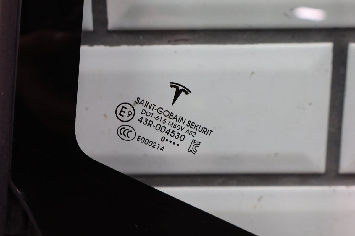 16-25 Tesla Model X Front Right Quarter Vent Door Window Glass RH 1055204-00-D