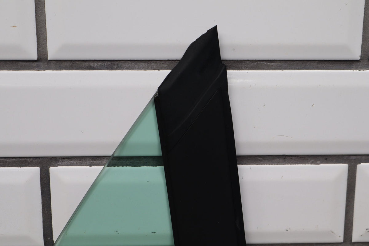 16-25 Tesla Model X Front Right Quarter Vent Door Window Glass RH 1055204-00-D