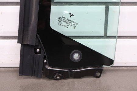 16-25 Tesla Model X Front Right Quarter Vent Door Window Glass RH 1055204-00-D