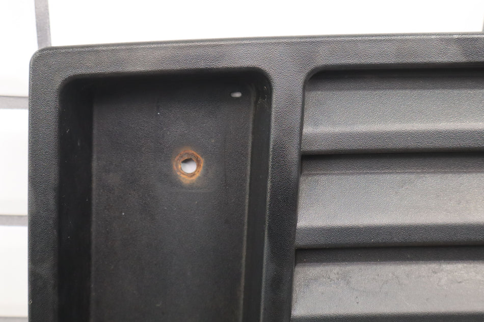 2003-2005 Hummer H2 Grille 25928163 OEM