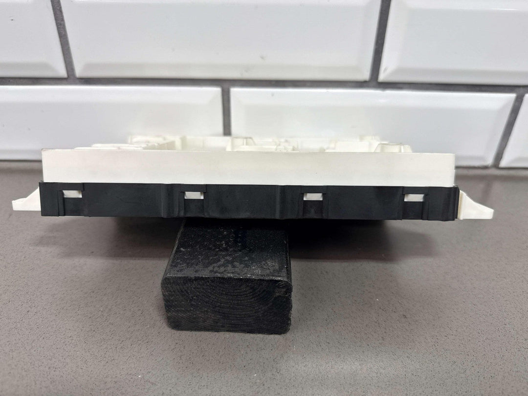 17 - 18 Ram 4th Gen OEM Body Control Module BCM 68357472AC