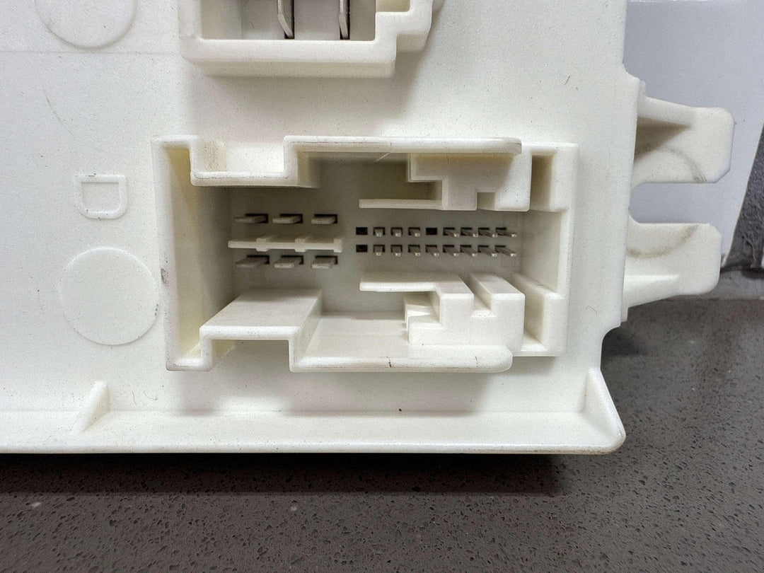 17 - 18 Ram 4th Gen OEM Body Control Module BCM 68357472AC