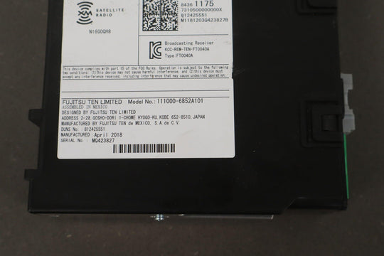 17 - 19 Chevy Camaro OEM Radio Receiver Standard UQ3 Audio 84361175