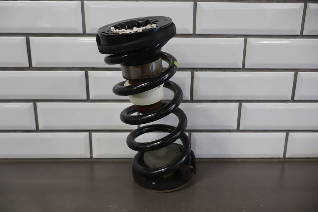 17 - 19 Chrysler Pacifica Hybrid Left Rear Suspension Knuckle Assembly OEM