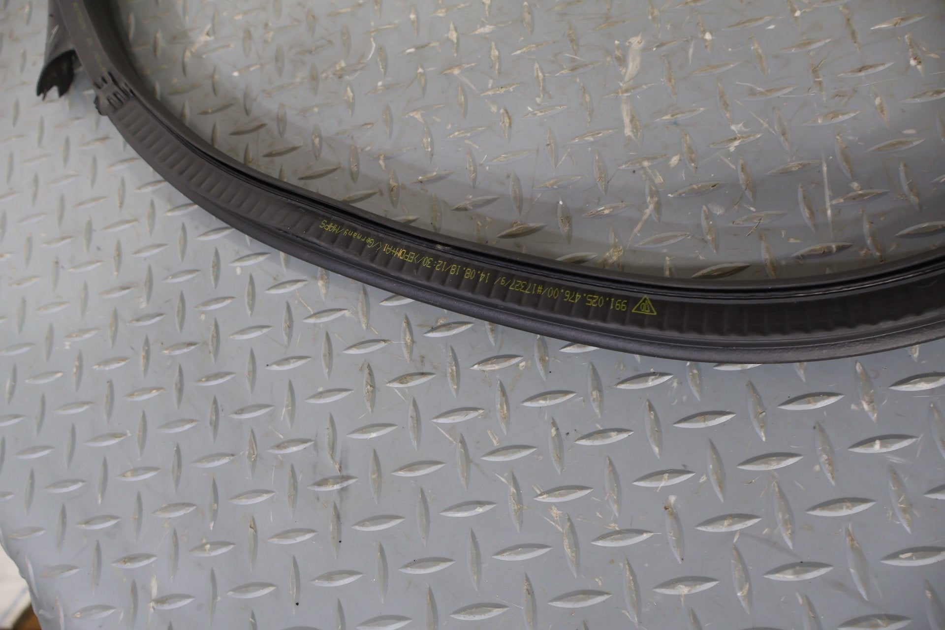 17-19 Porsche Cayman 718 Coupe Right RH Inner Door Weather Stripping Gasket Seal