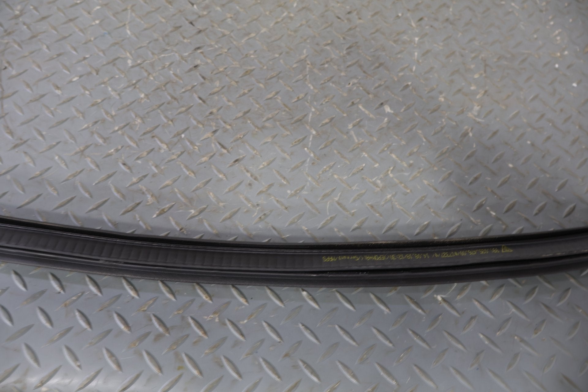 17-19 Porsche Cayman 718 Coupe Right RH Inner Door Weather Stripping Gasket Seal