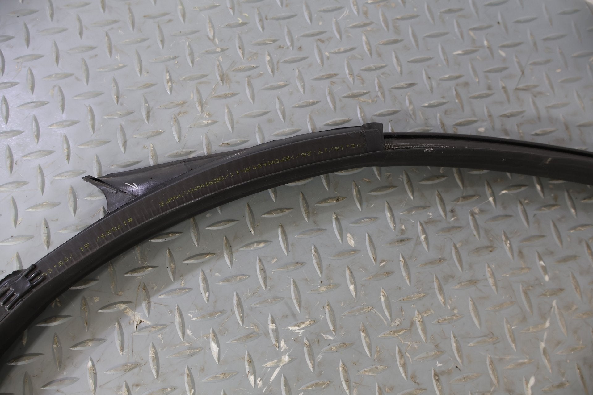 17-19 Porsche Cayman 718 Coupe Right RH Inner Door Weather Stripping Gasket Seal