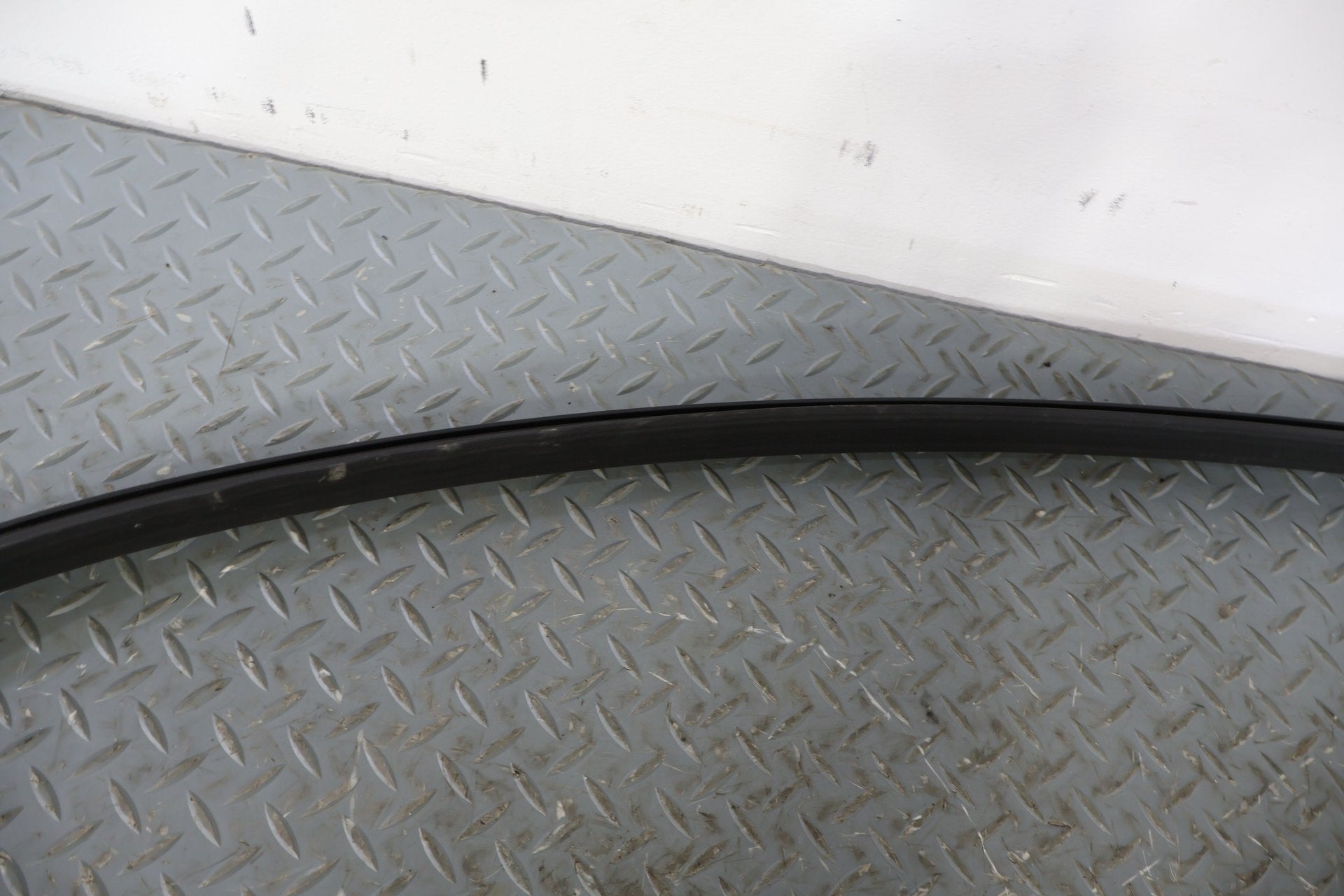 17-19 Porsche Cayman 718 Coupe Right RH Inner Door Weather Stripping Gasket Seal