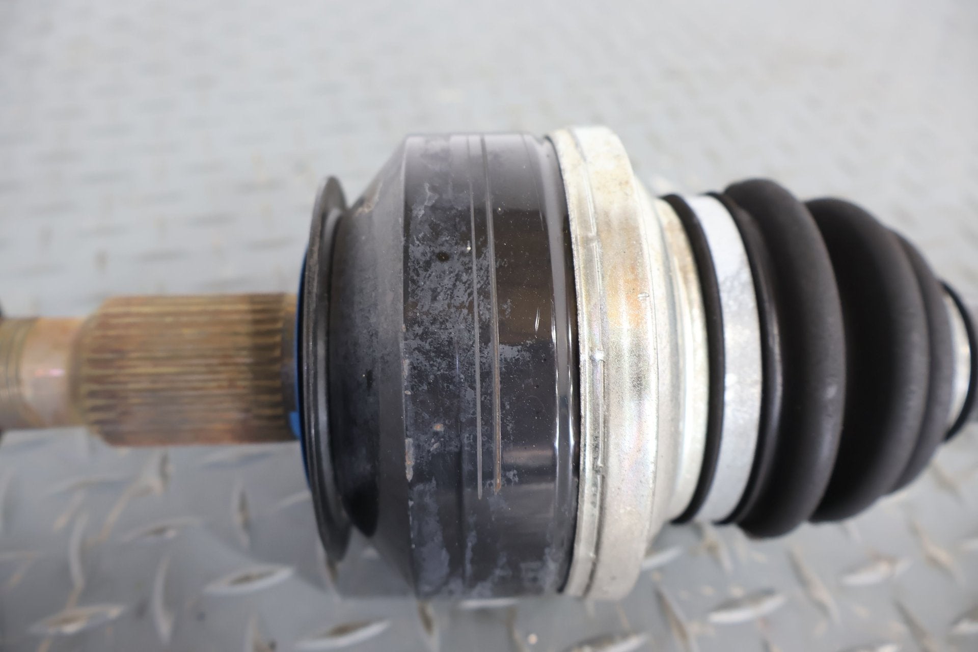 17-21 Chevy Camaro ZL1 Right RH Axle Shaft (6.2L / Manual Trans) 48K Miles