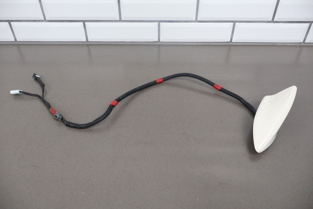 17 - 21 Honda Civic Type R FK8 Shark Fin OEM Radio Antenna (Champion White WZ)