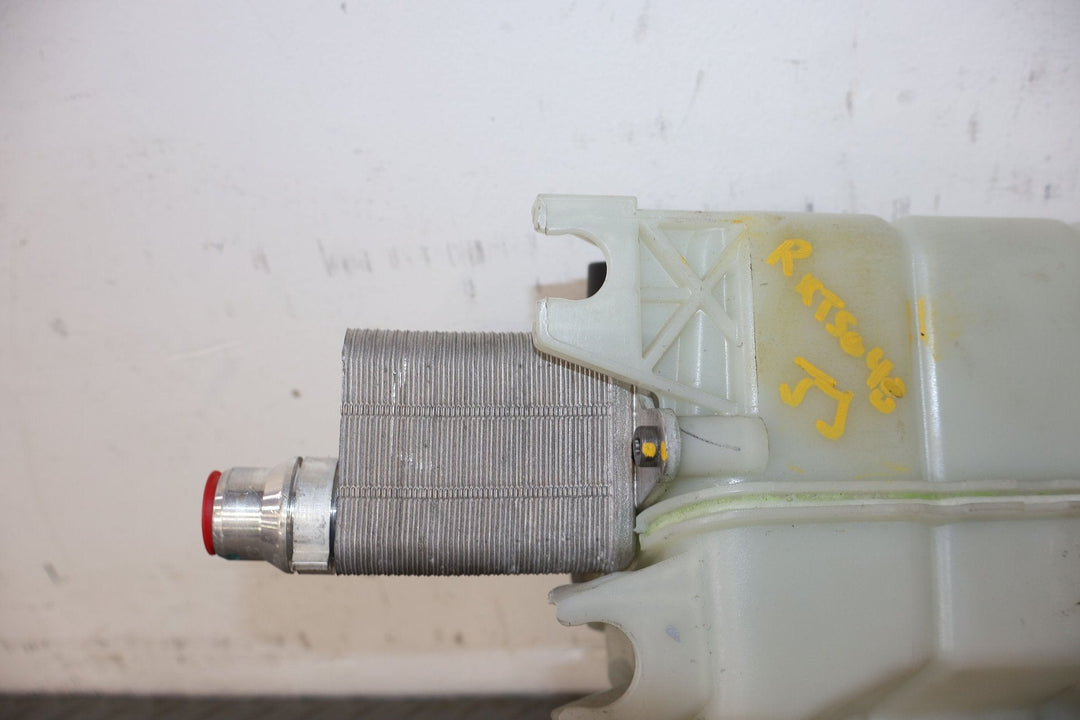 17 - 22 Tesla Model 3 Radiator Coolant Super Cooler Reservoir Tank (1097015 - 00 - K)