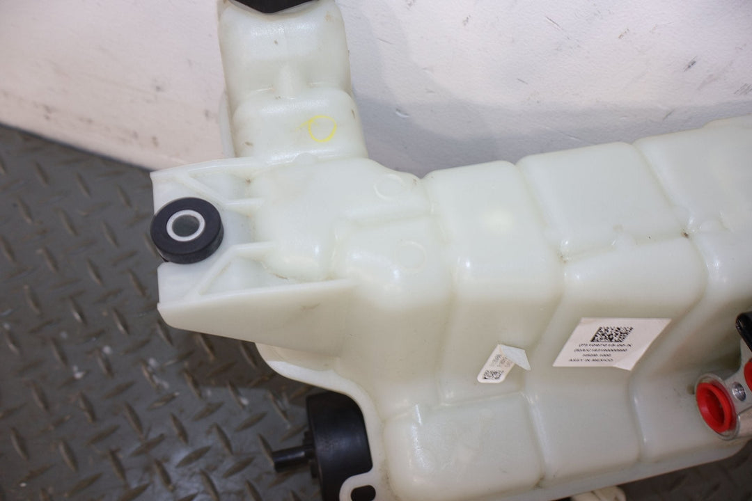 17 - 22 Tesla Model 3 Radiator Coolant Super Cooler Reservoir Tank (1097015 - 00 - K)