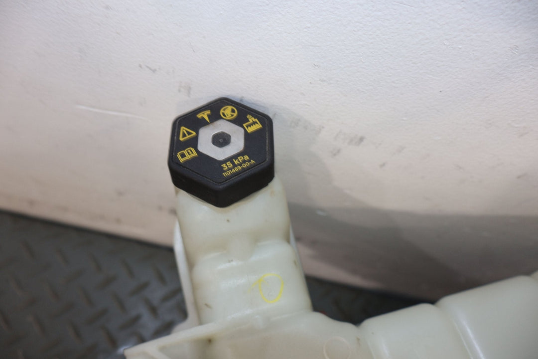 17 - 22 Tesla Model 3 Radiator Coolant Super Cooler Reservoir Tank (1097015 - 00 - K)
