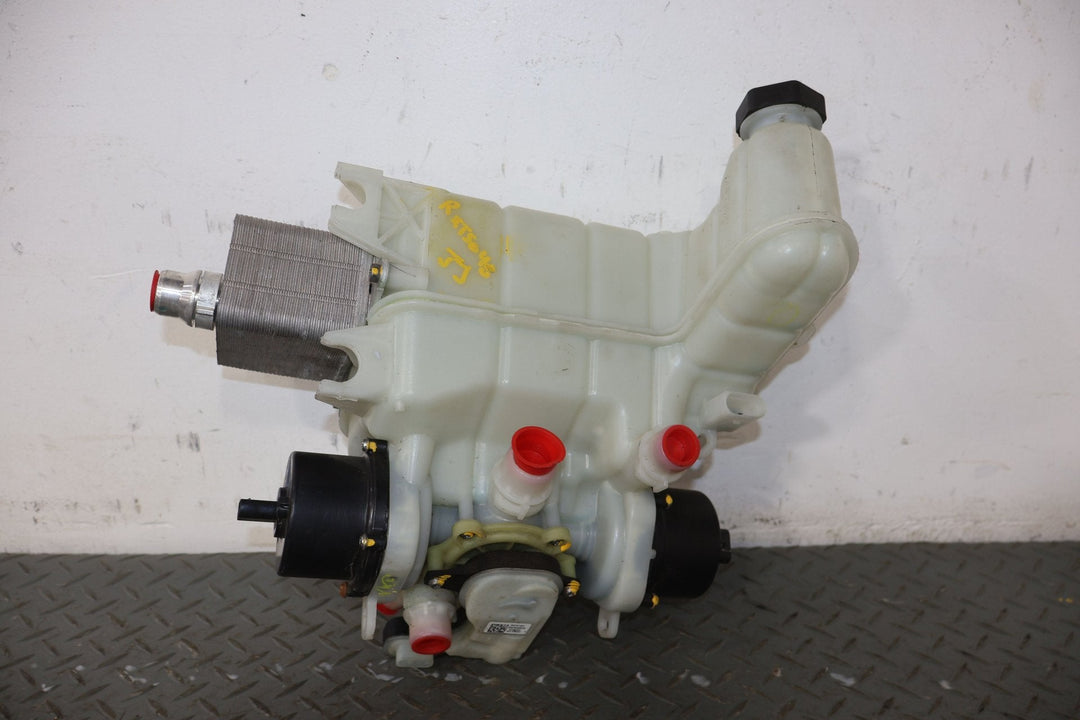 17 - 22 Tesla Model 3 Radiator Coolant Super Cooler Reservoir Tank (1097015 - 00 - K)