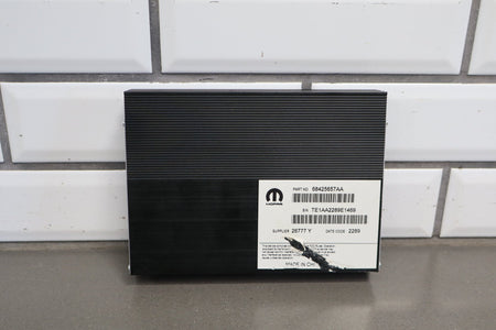17-23 Dodge Charger Challenger 276W Radio Amplifier Amp 68425657AA OEM