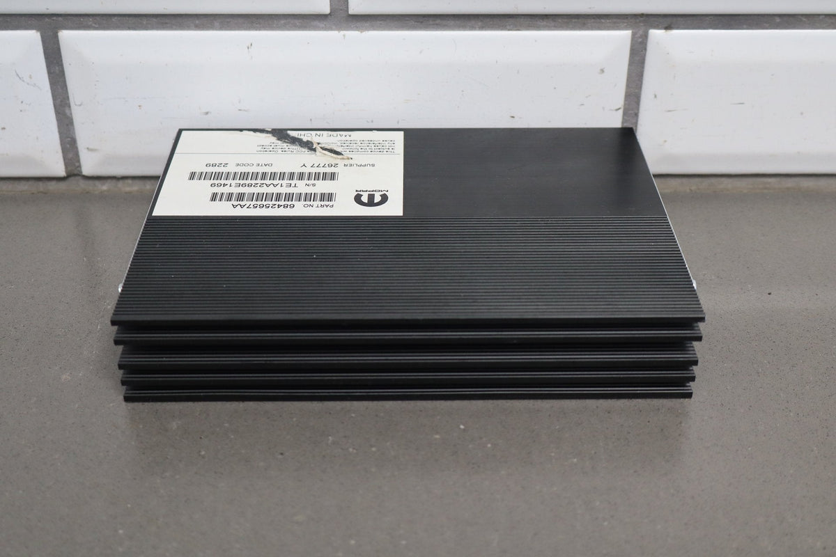 17-23 Dodge Charger Challenger 276W Radio Amplifier Amp 68425657AA OEM