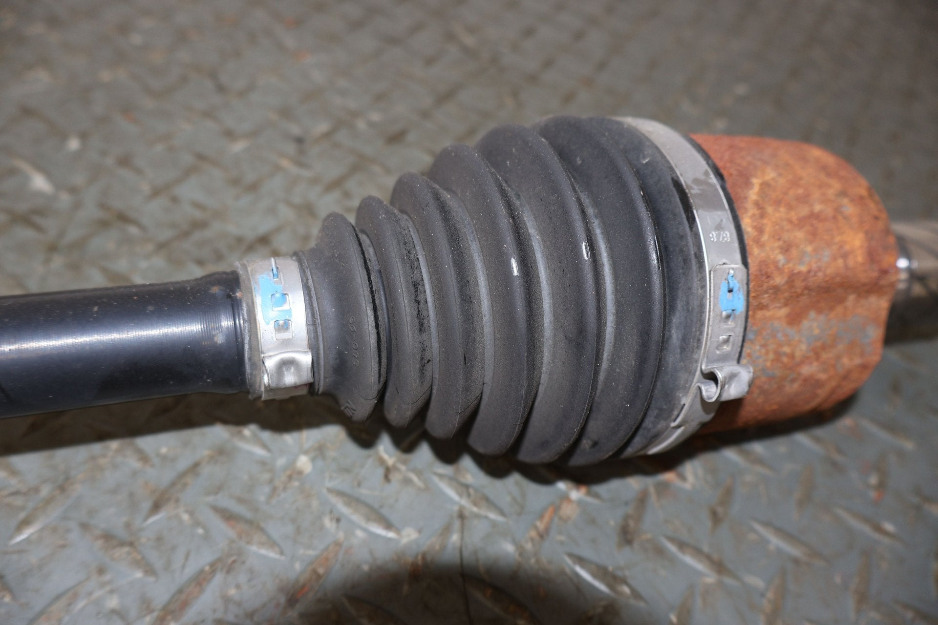 17-23 Tesla Model 3 OEM Rear Left OR Right Axle Shat (1044164-00-A)