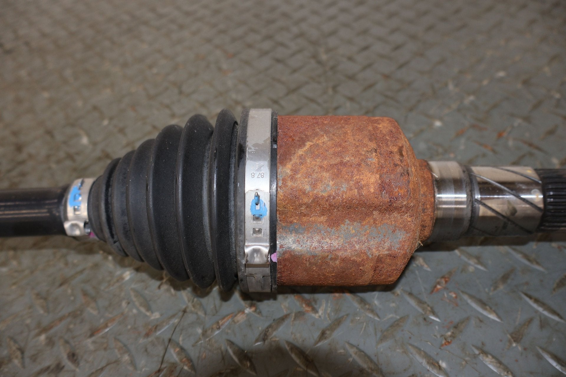17-23 Tesla Model 3 OEM Rear Left OR Right Axle Shat (1044164-00-A)