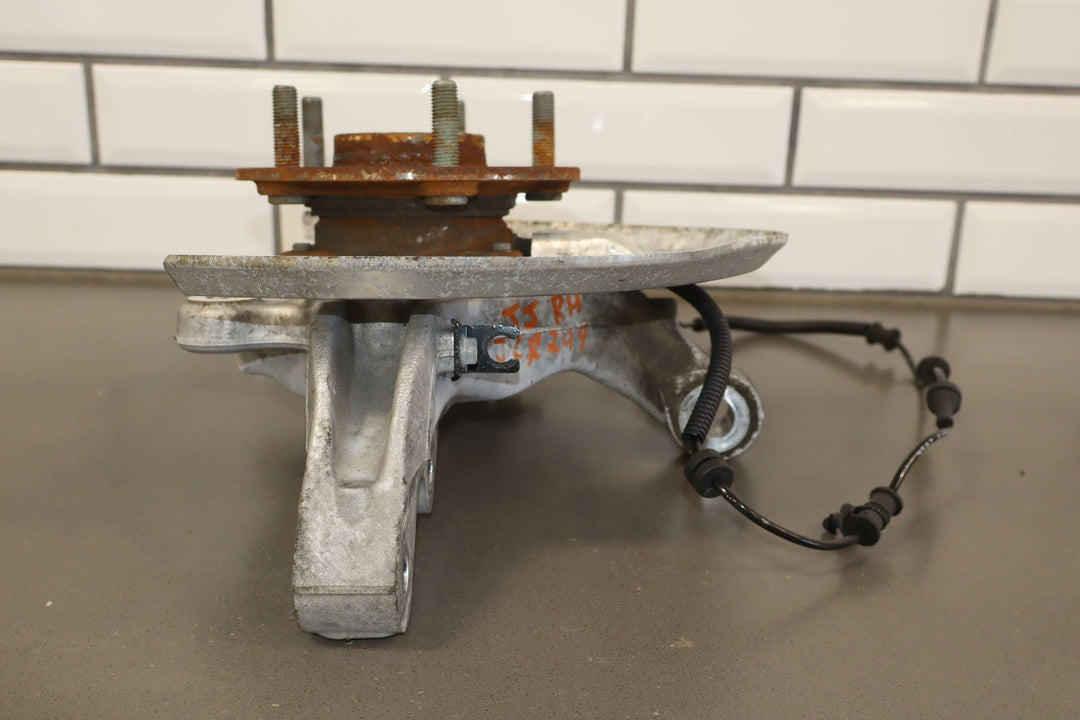 17 - 24 Chrysler Pacifica Passenger Right Rh Front Spindle Knuckle OEM 68189018AC