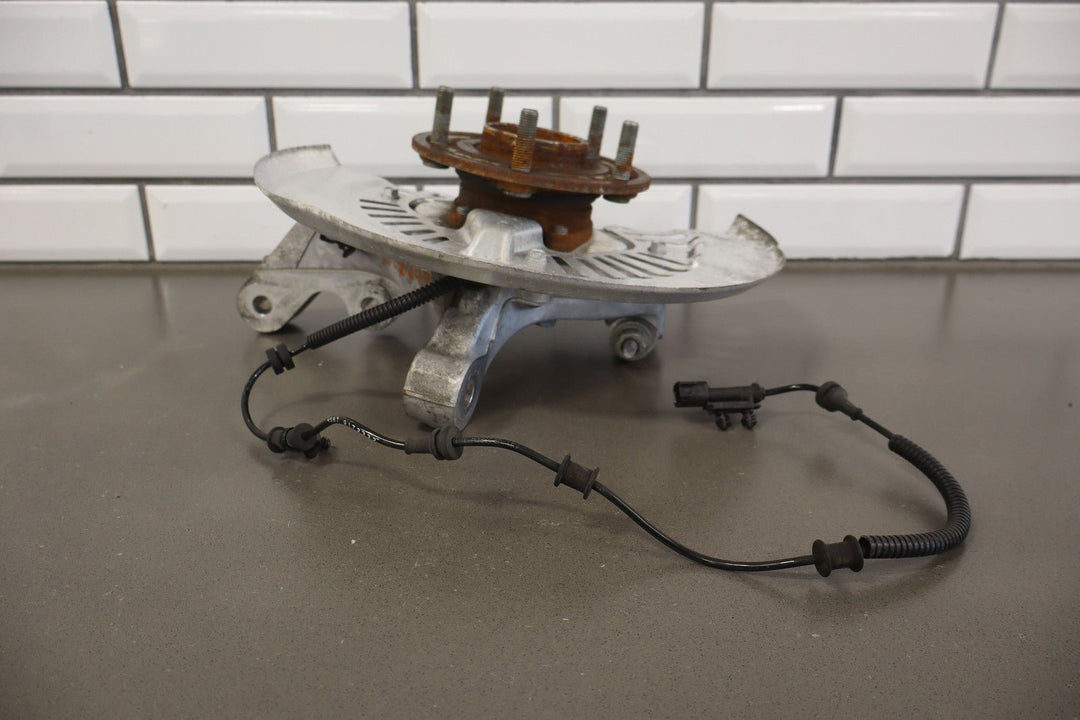 17 - 24 Chrysler Pacifica Passenger Right Rh Front Spindle Knuckle OEM 68189018AC