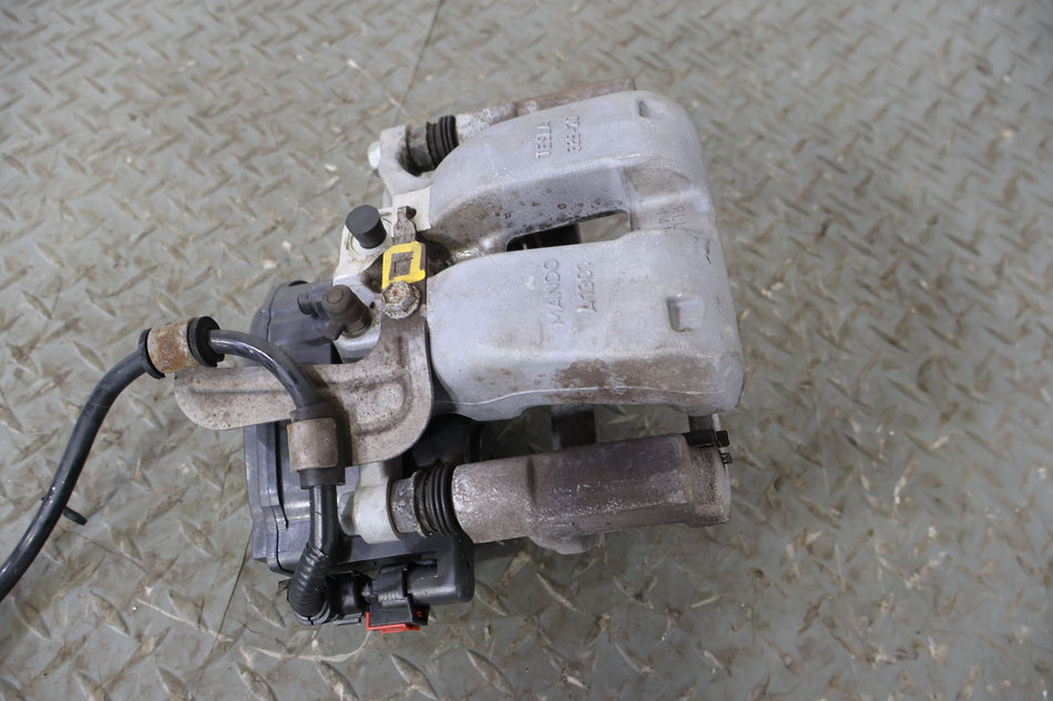 2019 Tesla 3- Caliper