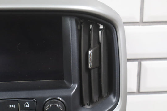 18 - 22 Chevy Colorado 8" Radio Screen Display Panel OEM Tested 84449233