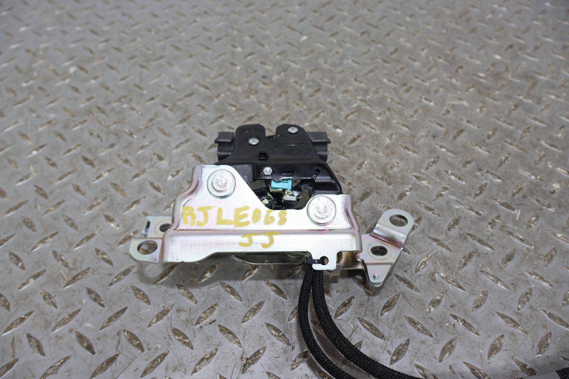 18-22 Lexus LC500 OEM Trunk / Deck Lid Latch (Tested)