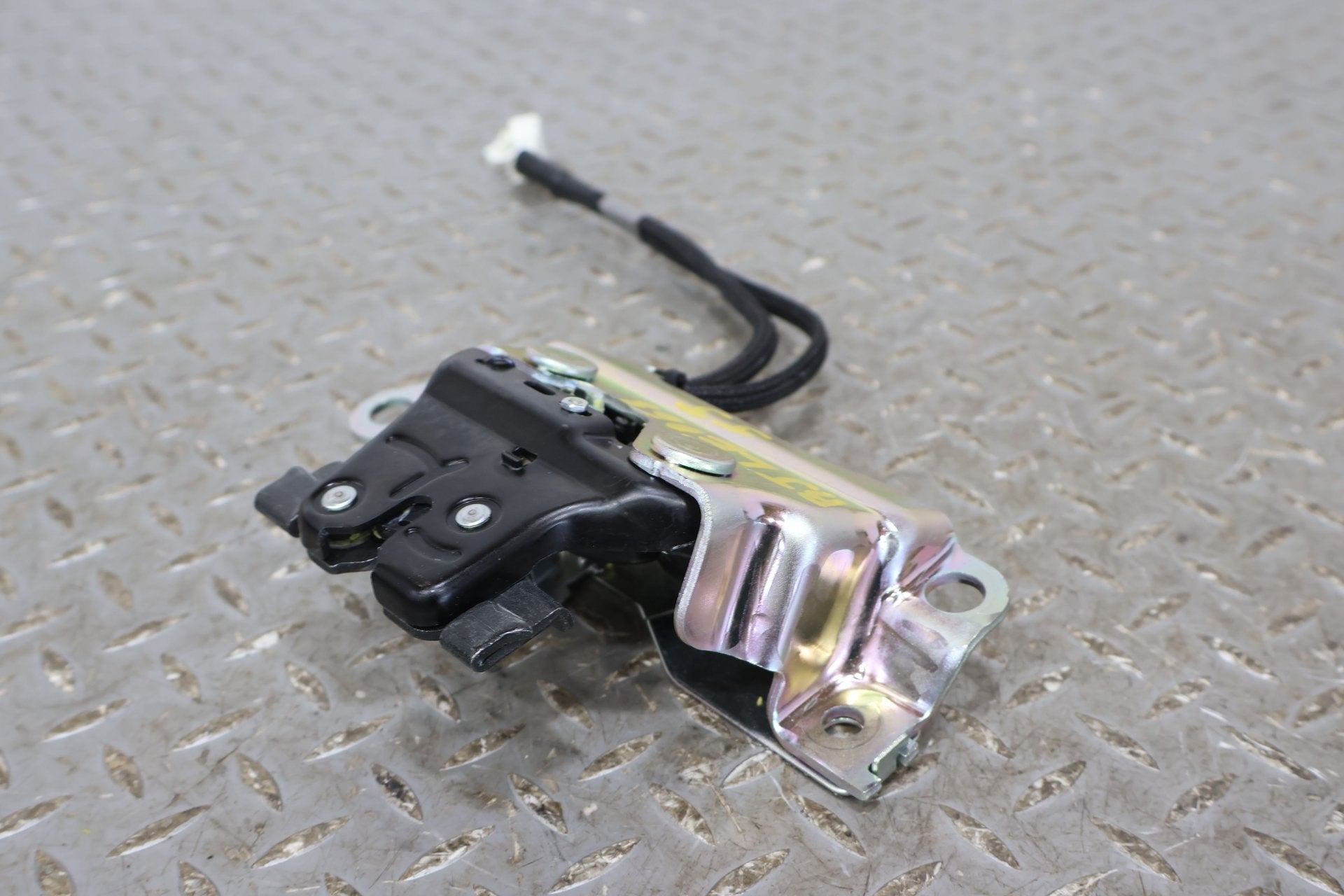 18-22 Lexus LC500 OEM Trunk / Deck Lid Latch (Tested)