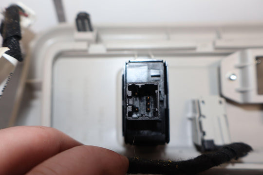 18 - 23 Nissan Titan XD (W/Power Sliding Rear Window) Overhead Roof Console