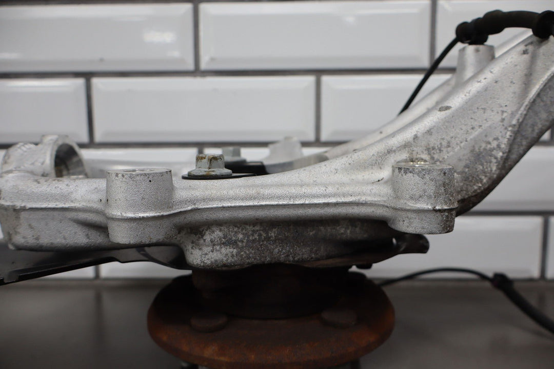 18 - 24 Dodge Durango SRT - 8 Passenger Right Front Spindle OEM SDX Suspension