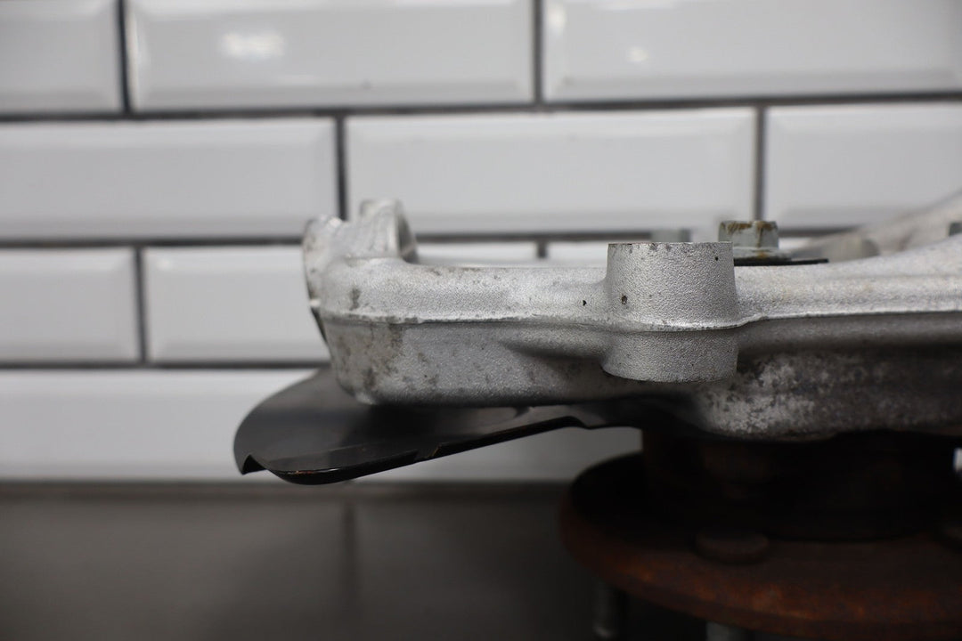 18 - 24 Dodge Durango SRT - 8 Passenger Right Front Spindle OEM SDX Suspension