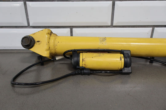 18 - 24 Dodge Durango SRT8 / Hellcat SDX Suspension Front Struts Left/Right 44k