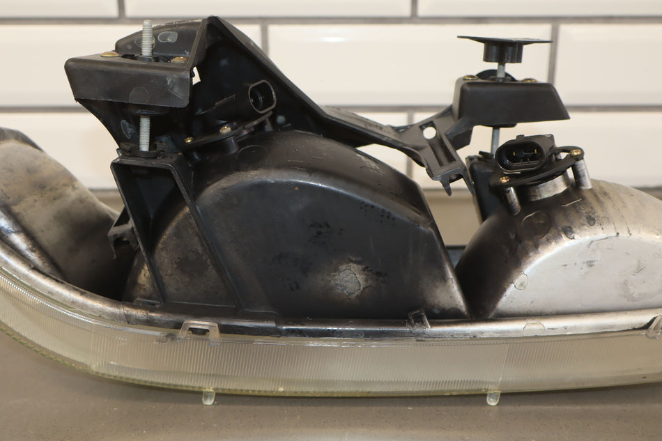 2001 Chevrolet Silverado 2500- HEADLAMP ASSEMBLY